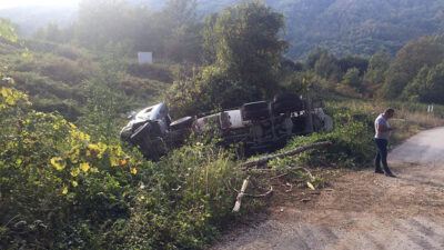 Bursa’da beton mikseri şarampole uçtu
