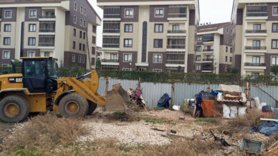 Osmangazi’de kaçak ahır, kümes ve barakalar yıkıldı