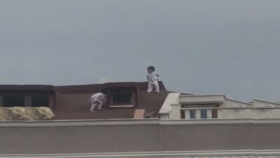 Çocukların çatıdaki tehlikeli oyunu