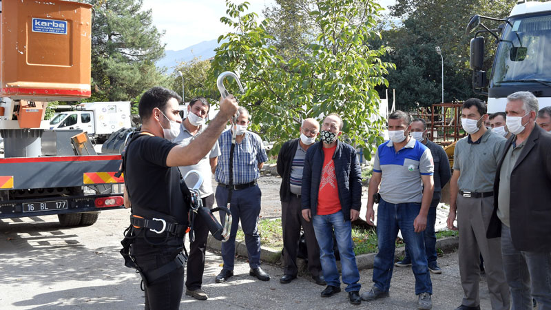 Belediye personeline yüksekte çalışma eğitimi