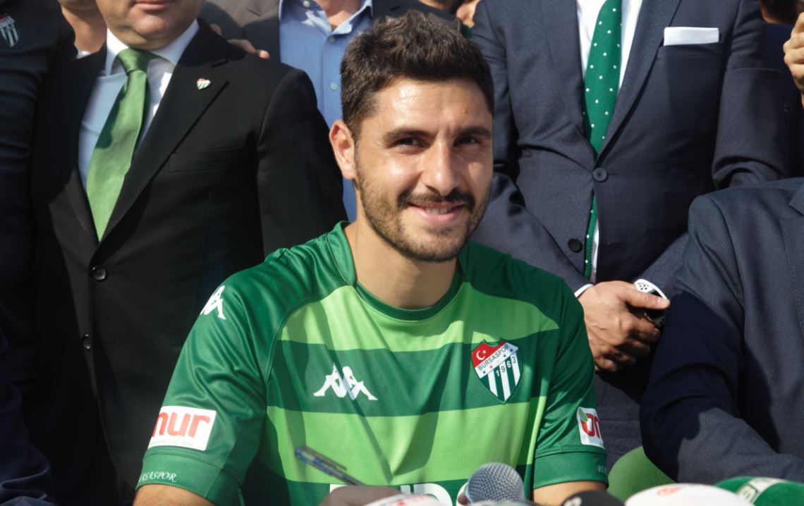 Özer Hurmacı Balıkesirspor maçına yetiştirilmeye çalışılıyor Özer Hurmacı Balıkesirspor maçına yetiştirilmeye çalışılıyor