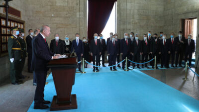 Devletin zirvesi Anıtkabir’de! Cumhurbaşkanı Erdoğan’dan 97. yıl mesajı