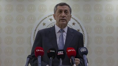 Bakan Selçuk: Okullarımız süratle tahliye edildi