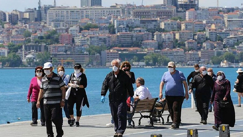 Sosyal mesafede işler değişti! 3 metreye çıkmalı