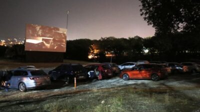 Arabalı sinema keyfi