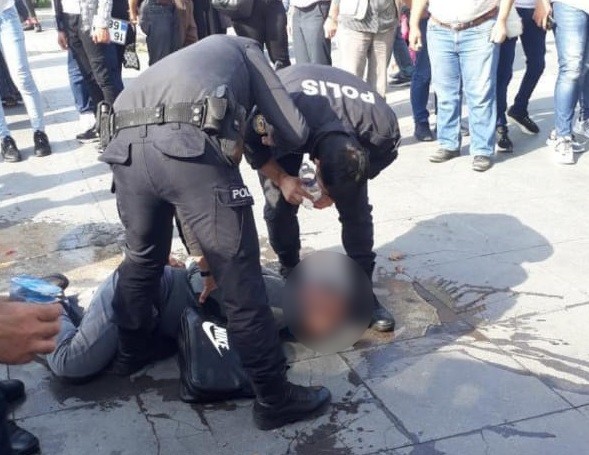 Bursa’da ATM gaspçısı, polise kafa atıp dudağını patlattı