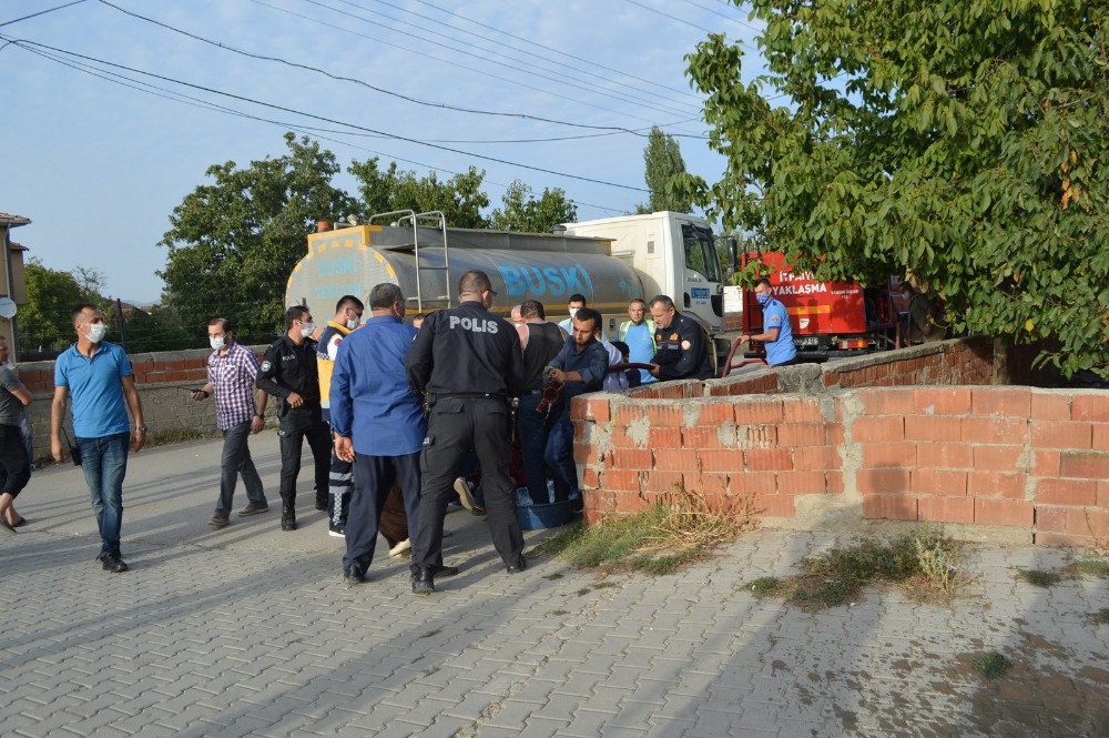 Bursa’da alevler arasında kalan çocuk kurtarıldı