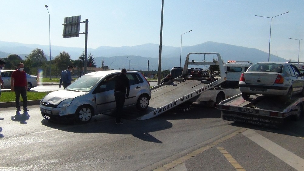 Bursa Ankara karayolunda zincirleme kaza! Trafik felç oldu