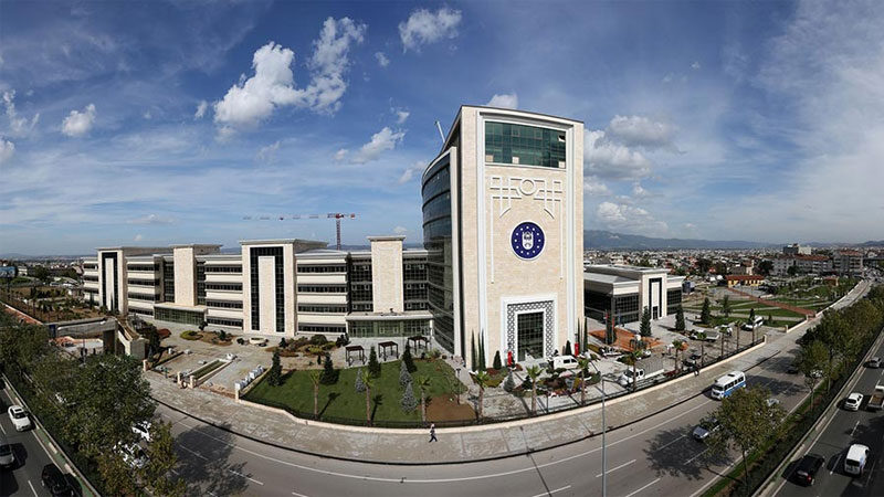 Bursa Büyükşehir Belediyesi Cumhuriyetin 100. yılına özel düzenlenen konserleri ertelendiğini