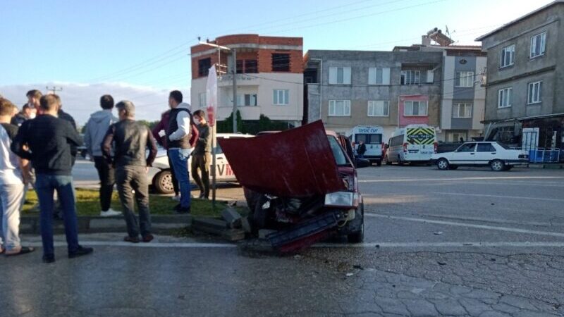 Bursa’da kaza göz göre göre geldi Bursa'nın Mustafakemalpaşa ilçesinde yaşanan kazada 1 kişi yaralanırken, kaza anı