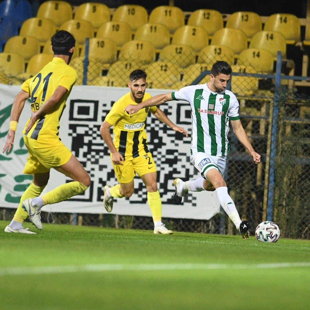 Bursaspor öne geçtiği maçlarda 10 puan kaybetti