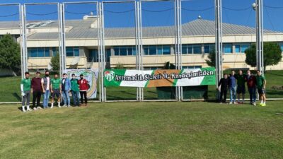 Bursaspor taraftarı takımına moral verdi