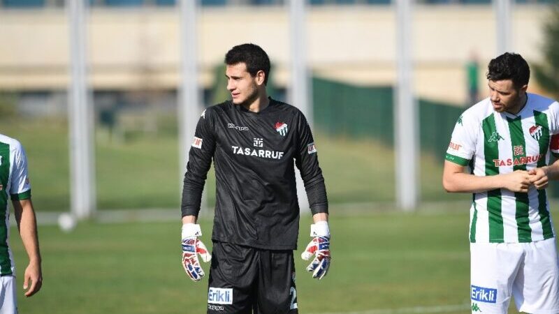 Bursaspor’da kaleci değişikliği gündemde