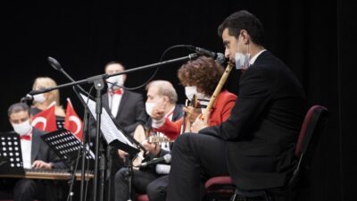 Bursa’da Cumhuriyet coşkusu konserle başladı