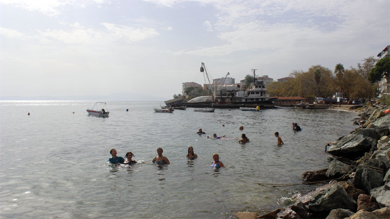 Sıcaktan bunalan Bursalılar denize koştu