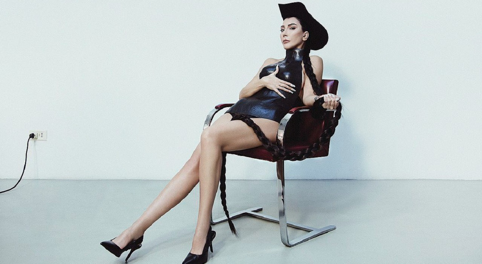 Hande Yener’e şok sansür Hande Yener’e şok sansür