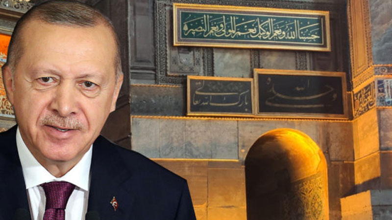 Cumhurbaşkanı Erdoğan’dan Ayasofya’ya iki hediye