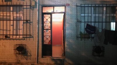 Görme engelli adam karısını defalarca bıçakladı