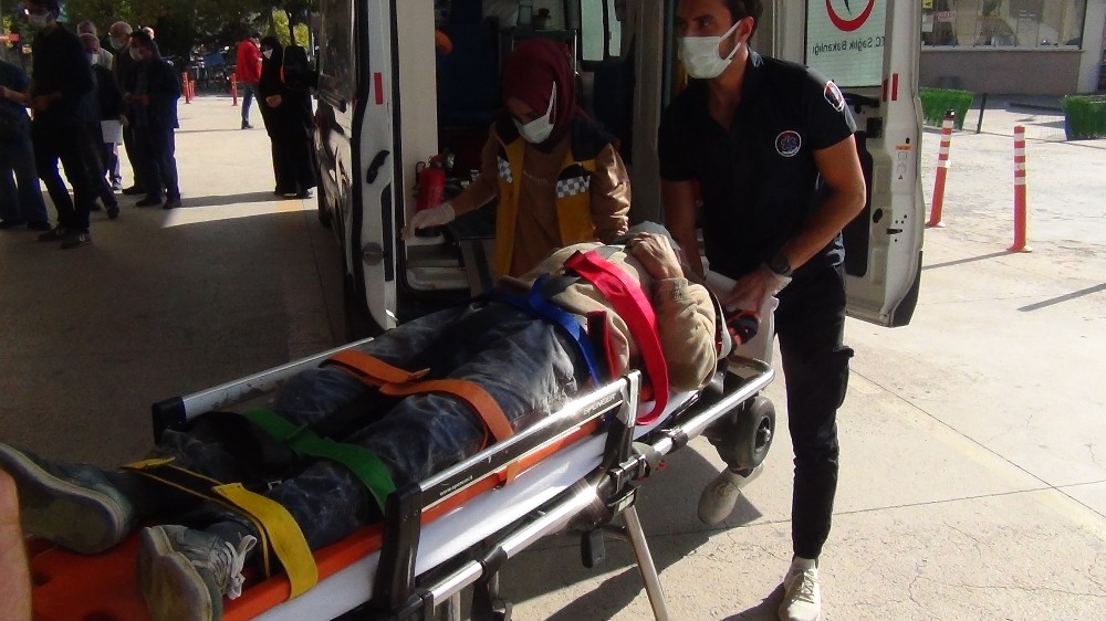 Bursa’da iskeleden düşen işçi ağır yaralandı