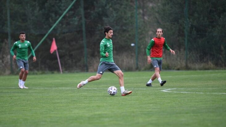 Bursaspor nefes almadan çalışıyor