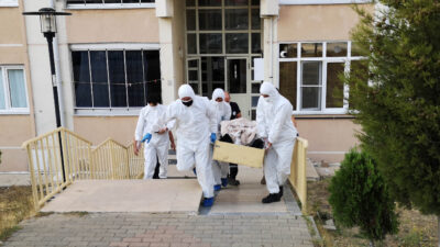 Tedavi olmayı reddetti, evinde ölü bulundu