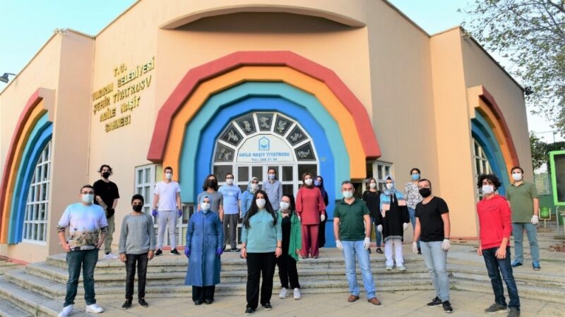 Kültür sanat kursları başladı Kültür sanat etkinlikleriyle sanatseverlerin kültür durağı haline gelen Yıldırım Belediyesi,