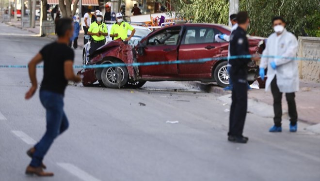 Korkunç kaza! 5 yaşındaki çocuk ile babası hayatını kaybetti