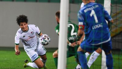 Timsah geçen sezonu mumla arıyor…