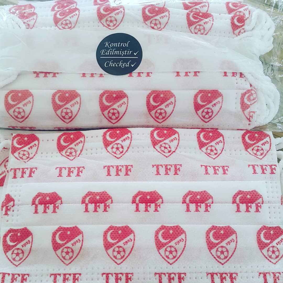 TFF’den hakemlere özel maske! Bursa’ya ulaştı… TFF’den hakemlere özel maske! Bursa’ya ulaştı…