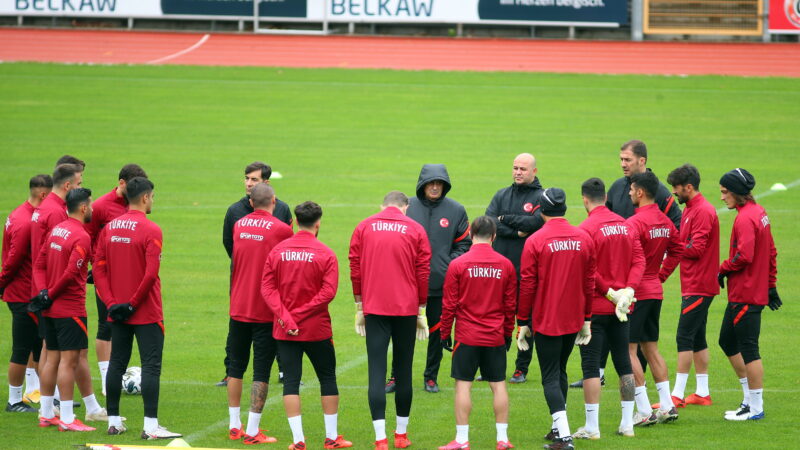 Dün akşam Köln kentinde Almanya ile özel maçta karşılaşan ve