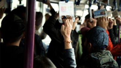 Otobüste genç kıza cinsel saldırıda bulundu! Saldırgana ilk müdahale şoförden geldi