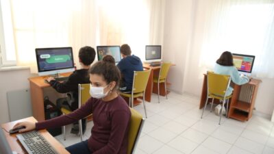 Nilüferli öğrencilere bilgisayar sınıfı