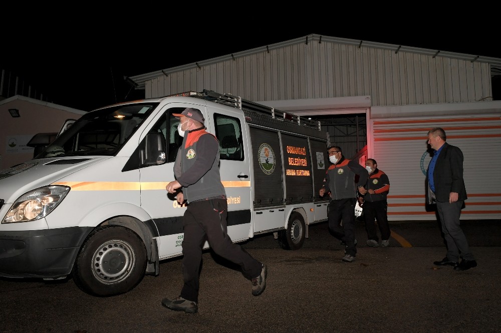 İzmir’e Osmangazi’den arama kurtarma desteği İzmir’e Osmangazi’den arama kurtarma desteği