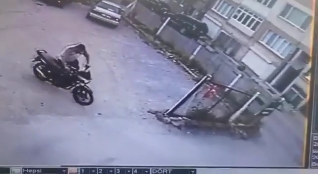 Bursa’da akıl almaz hırsızlık! Kaykaya biner gibi motor çaldılar