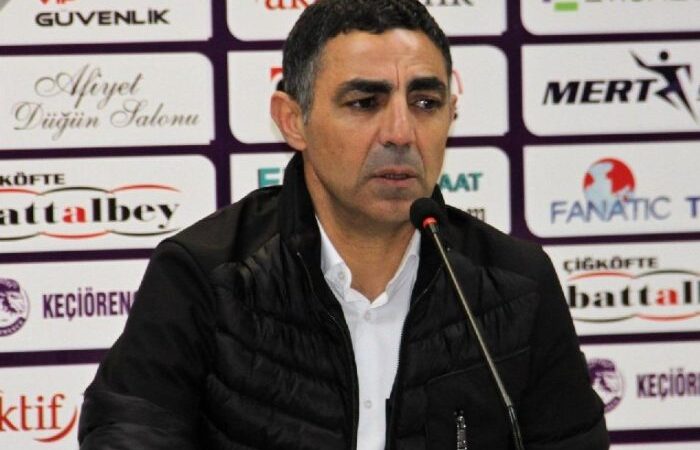  TFF 1. Lig ekiplerinden Ankaraspor'da İsmet Taşdemir'den boşalan teknik direktörlük
