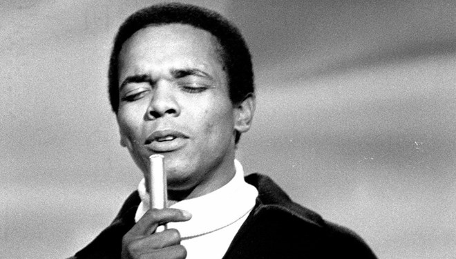 Müziğin efsanevi ismi hayatını kaybetti Müziğin efsanevi ismi hayatını kaybetti