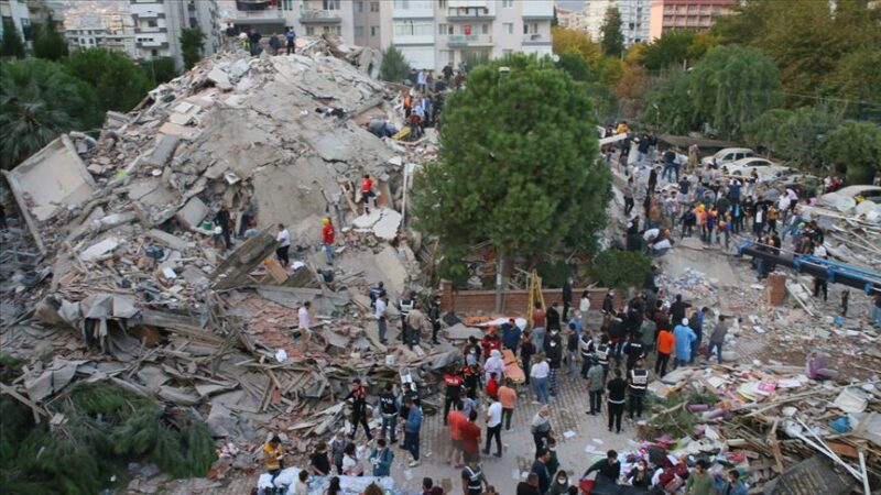 Afet ve Acil Durum Yönetimi Başkanlığının internet sitesinde, deprem anında