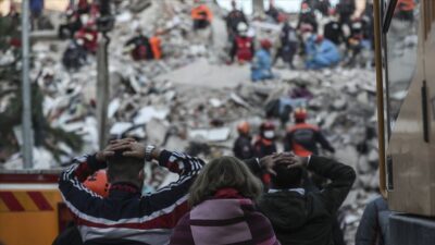 İzmir Valisi’nden ‘kalabalık oluşturmama’ uyarısı