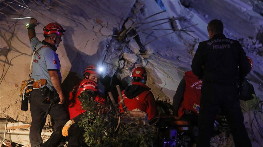 İzmir’deki depremle ilgili skandal paylaşım: 3 kişi gözaltında