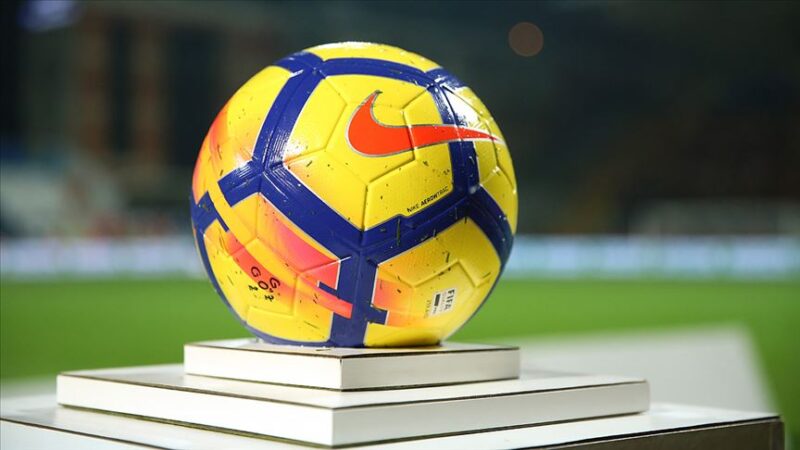 Futbolda 2020-2021 sezonu birinci transfer ve tescil dönemi yarın sona