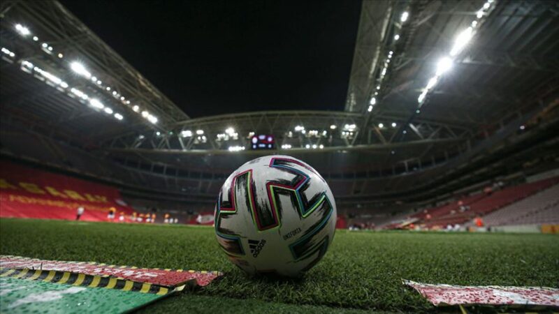UEFA, yerel yönetimlerin izin vermesi ve stadyum kapasitesinin yüzde 30'unun