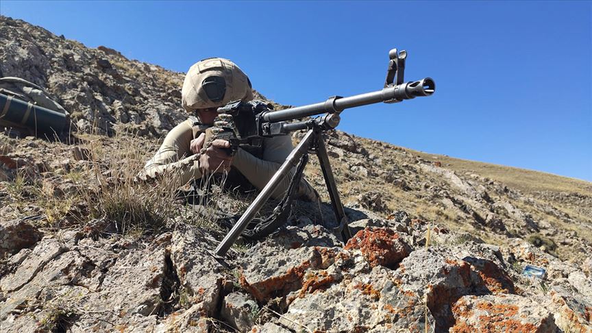 3 terörist etkisiz hale getirildi