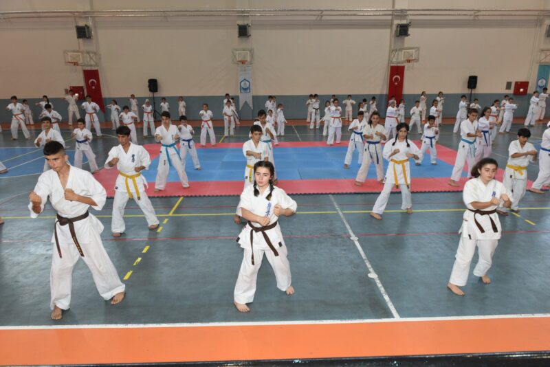 Kış spor okulları Yıldırımlı minikleri bekliyor