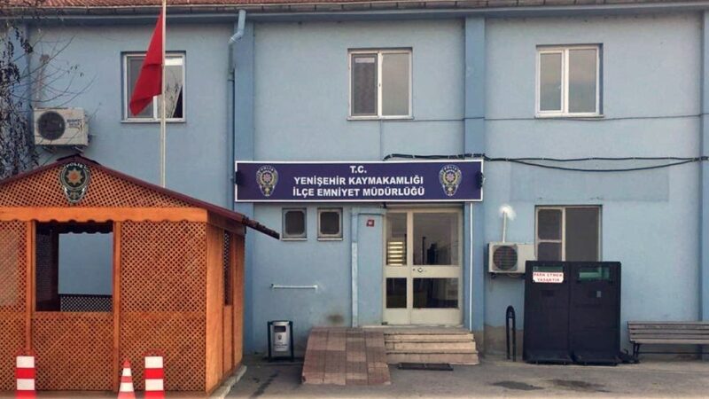 Yenişehir Polisi uyuşturucuya göz açtırmıyor Bursa’nın Yenişehir ilçesinde emniyet ekipleri uyuşturucu tacirlerine göz açtırmıyor.