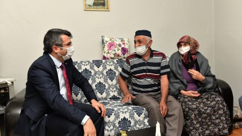 Başkan Yılmaz gönüllere dokunuyor Başkan Yılmaz gönüllere dokunuyor