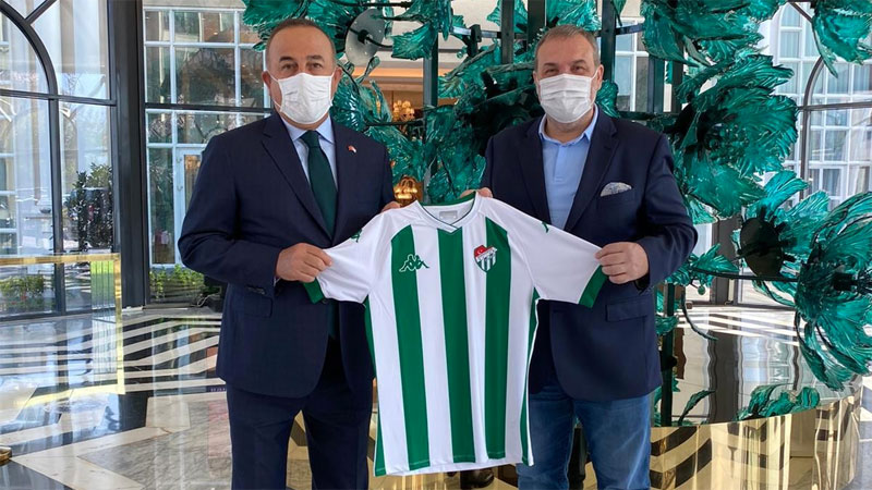 Bursaspor Başkanı Kamat, Bakan Çavuşoğlu ile görüştü Bursaspor Başkanı Kamat, Bakan Çavuşoğlu ile görüştü