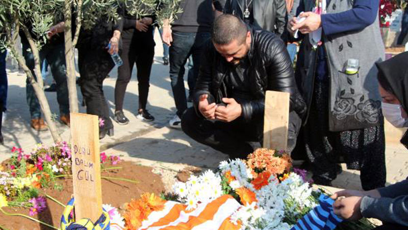 Yasa boğan ölüm! 3 yıl önce eşini, şimdi kızını kaybetti Yasa boğan ölüm! 3 yıl önce eşini, şimdi kızını kaybetti