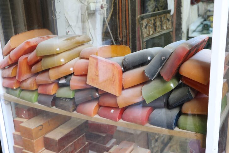 Gram altınla yarışıyor! Otomobil fiyatına satılıyor