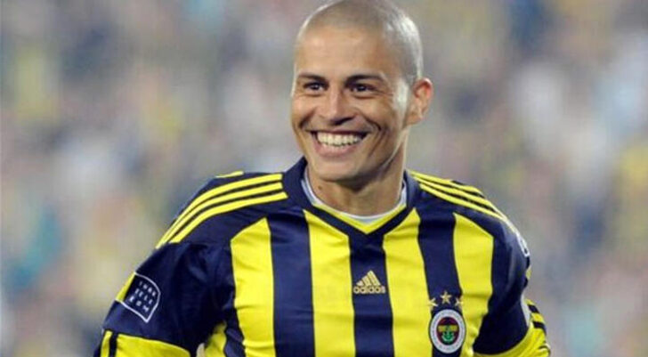Fenerbahçe'nin efsane ismi Alex de Souza, teknik direktör olabilmek için