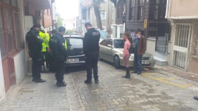 Babasının arabasını alan ehliyetsiz sürücü bir polisi yaraladı